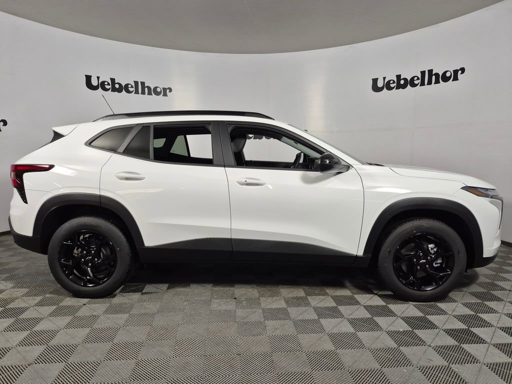 2026 Chevrolet Trax LT - Photo 8