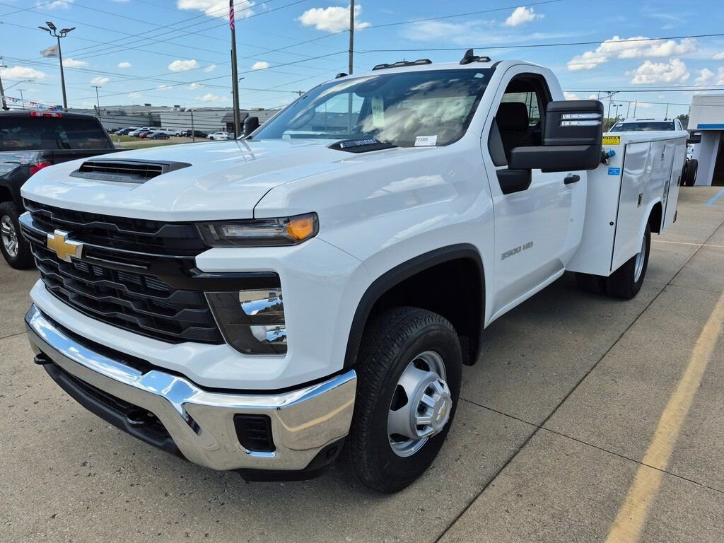 New 2025 Chevrolet Silverado 3500 HD Chassis Cab Work Truck Truck