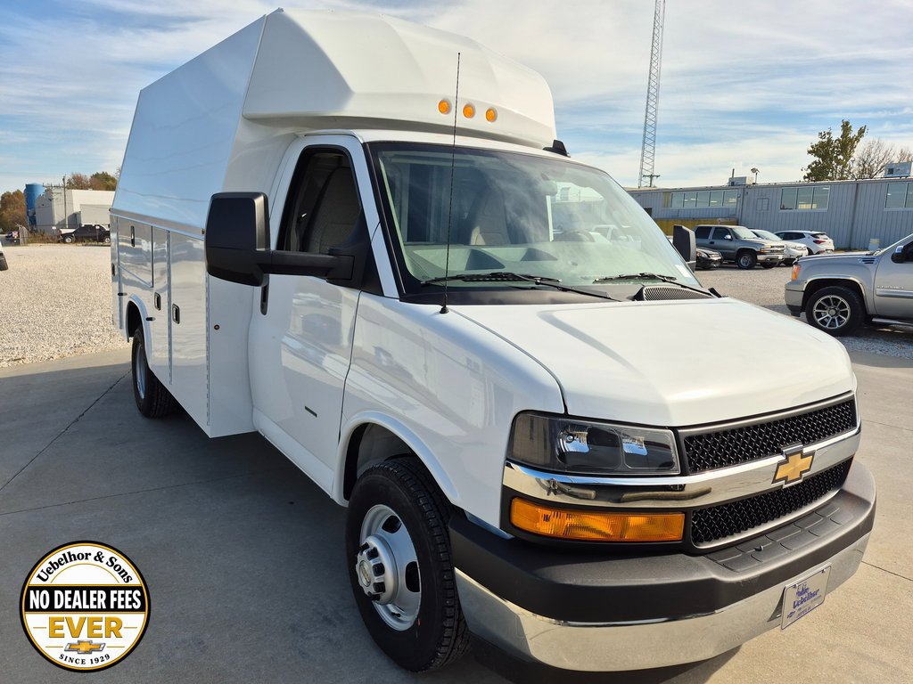 2025 Chevrolet Express Cutaway 3500