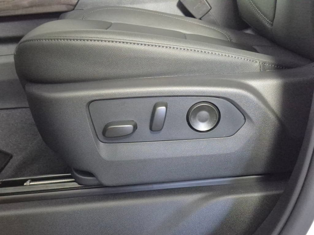 2026 Chevrolet Silverado 2500 HD LTZ - Photo 17