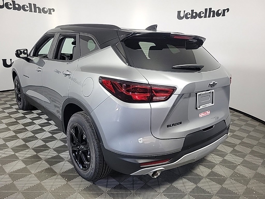 2025 Chevrolet Blazer 3LT photo 2