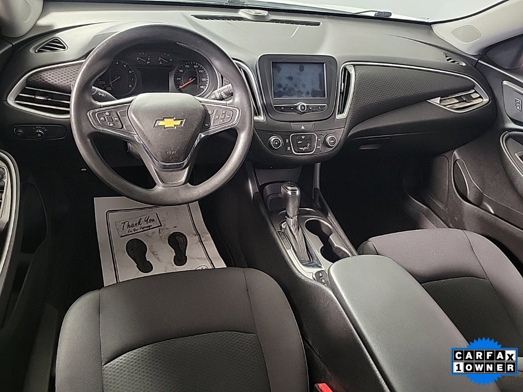 2018 Chevrolet Malibu LS photo 2