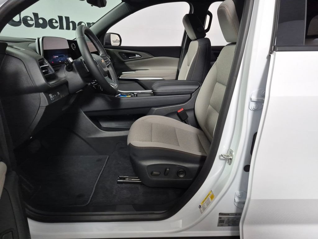 2026 Chevrolet Traverse LT - Photo 9