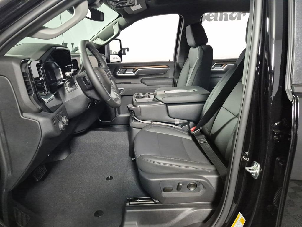 2026 Chevrolet Silverado 2500 HD LT - Photo 9