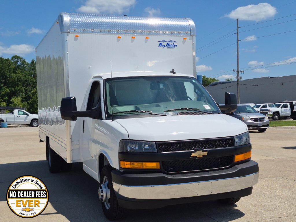 2026 Chevrolet Express Cutaway Base