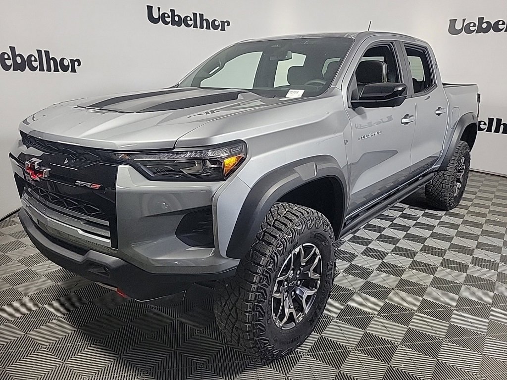 2026 Chevrolet Colorado ZR2 photo 3