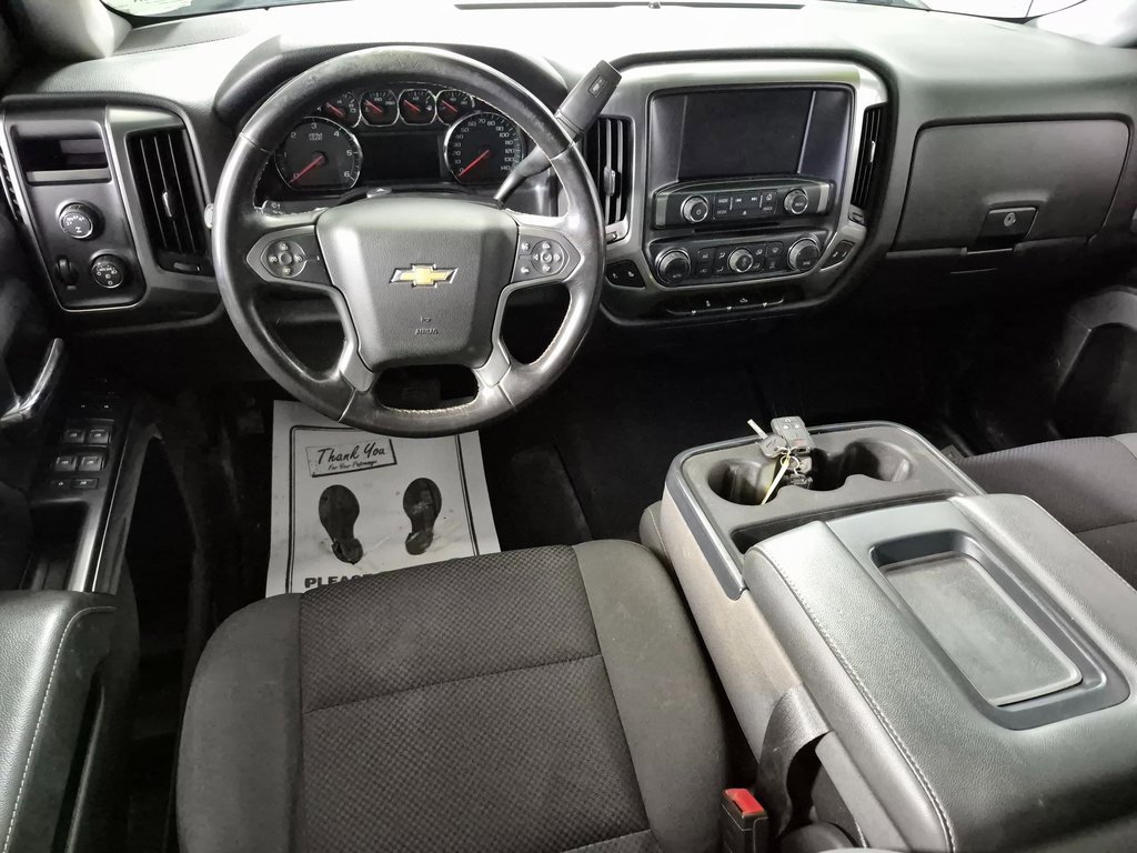2018 Chevrolet Silverado 1500 LT photo 2