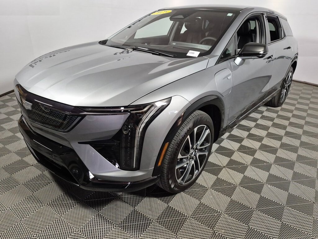 Used 2025 CADILLAC OPTIQ Sport 2 SUV
