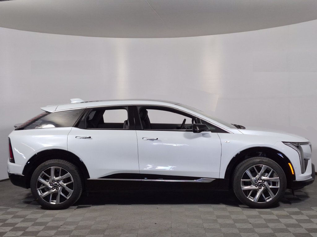 2027 Cadillac OPTIQ Premium Luxury - Photo 8