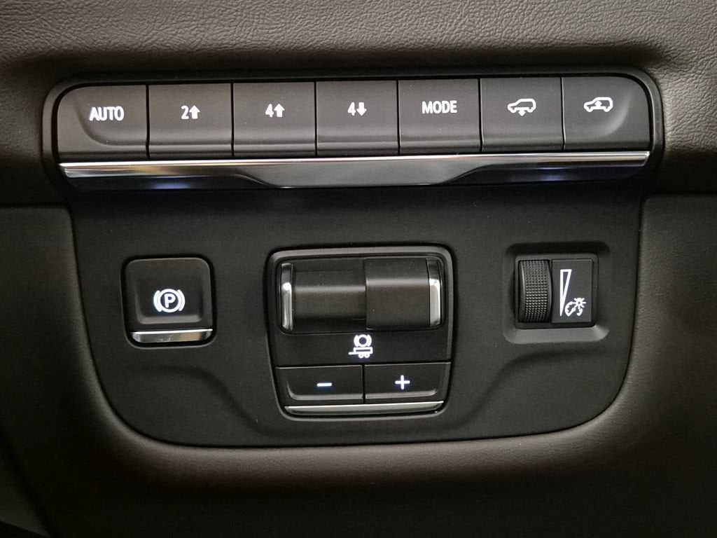 2026 Cadillac Escalade Luxury - Photo 18