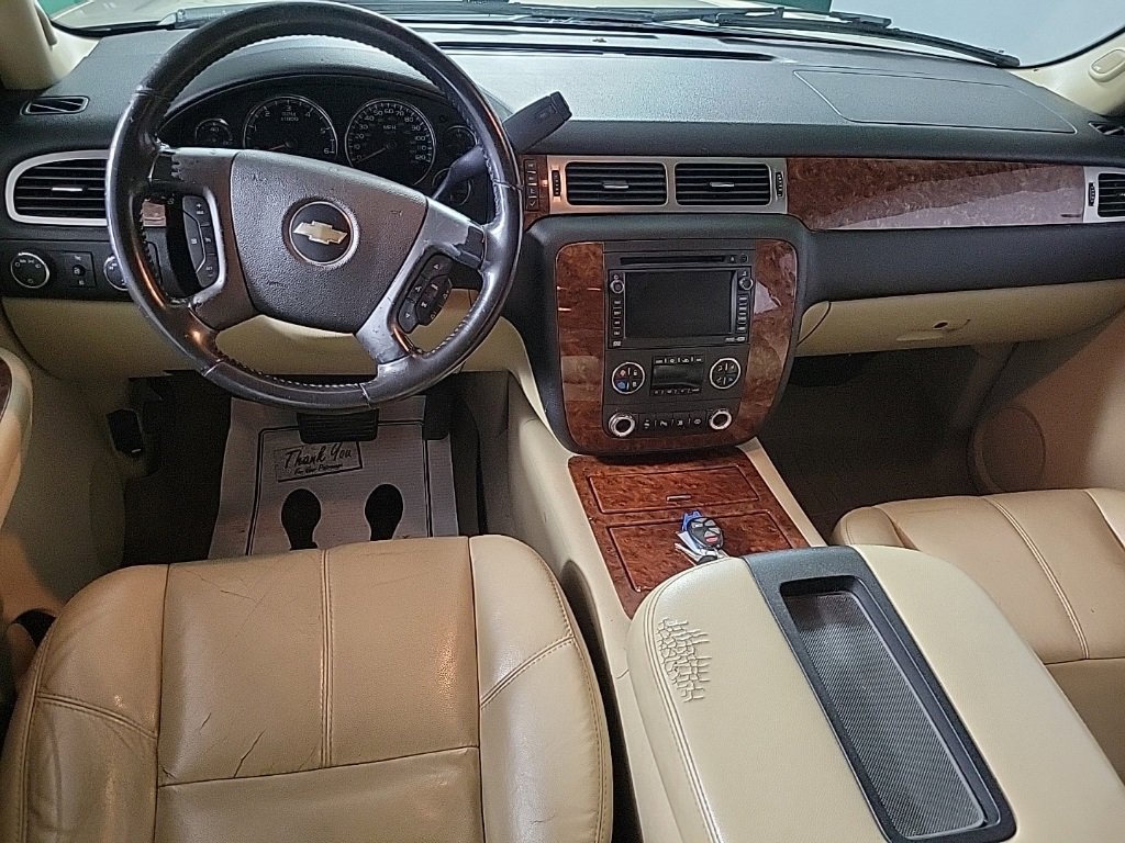 2007 Chevrolet Tahoe LTZ photo 2