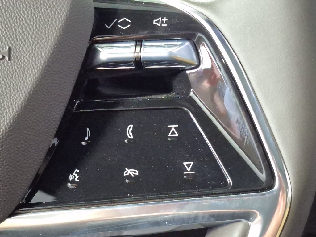 2026 Cadillac Escalade Luxury - Photo 13