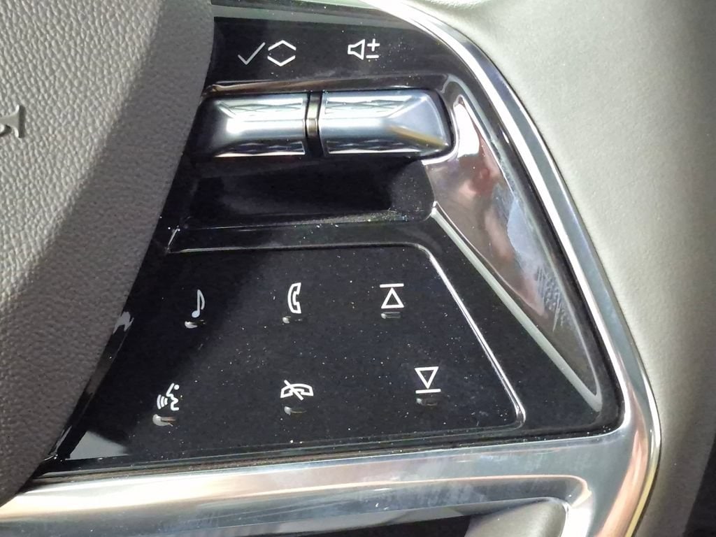 2026 Cadillac Escalade Luxury - Photo 13