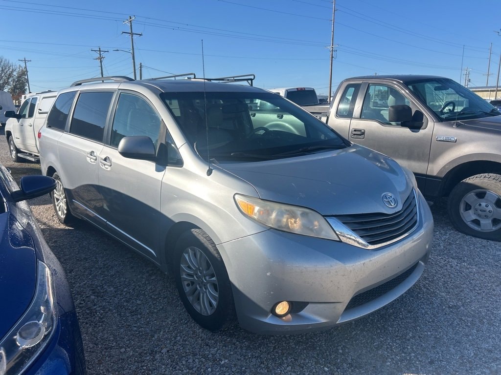 Used 2013 Toyota Sienna XLE AAS