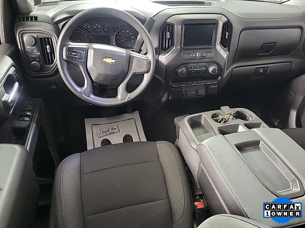 2022 Chevrolet Silverado 1500 Custom photo 2