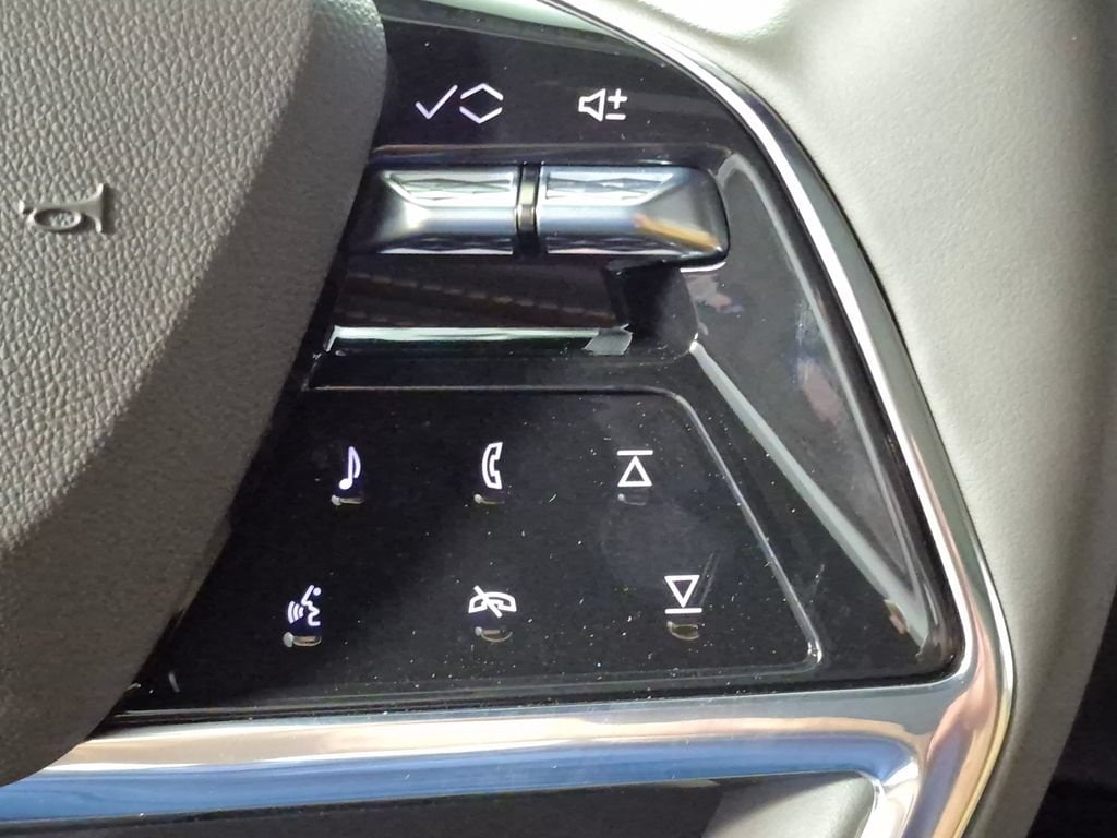 2026 Cadillac Escalade Luxury - Photo 13
