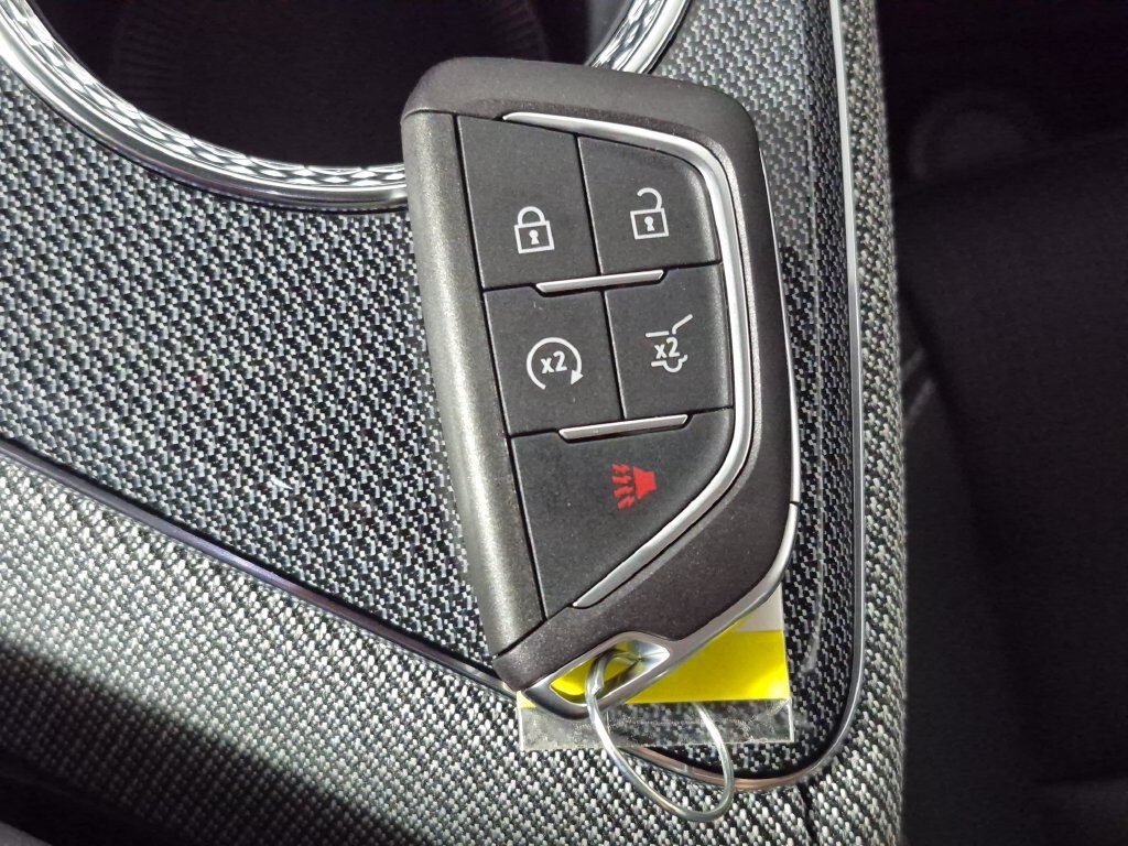 2027 Cadillac OPTIQ Premium Luxury - Photo 29