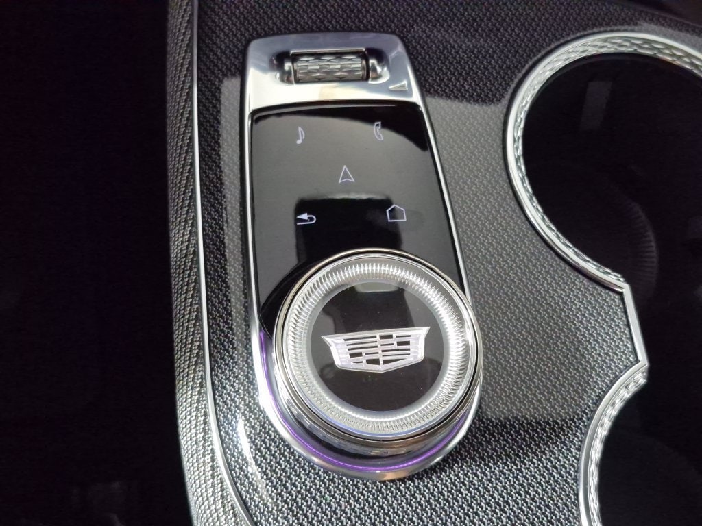 2027 Cadillac OPTIQ Premium Luxury - Photo 19