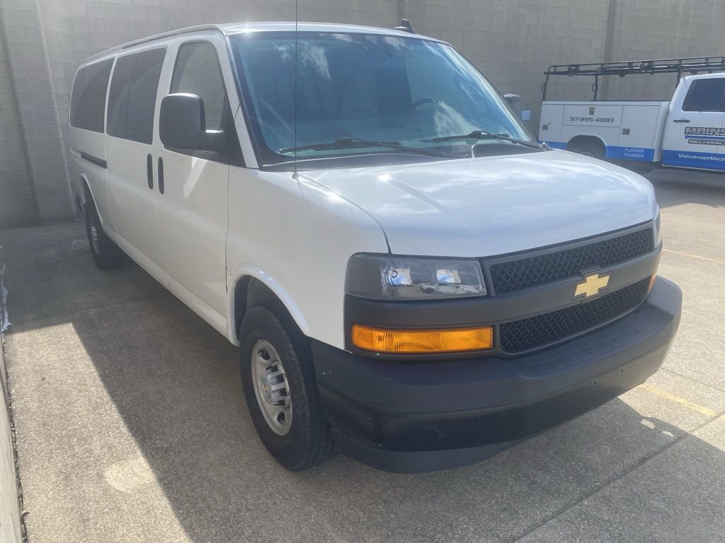 2022 Chevrolet Express Passenger
