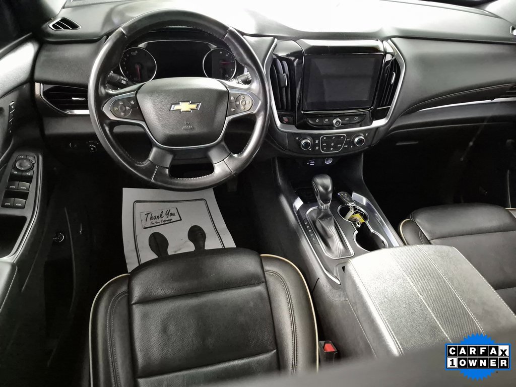 2022 Chevrolet Traverse Premier photo 2