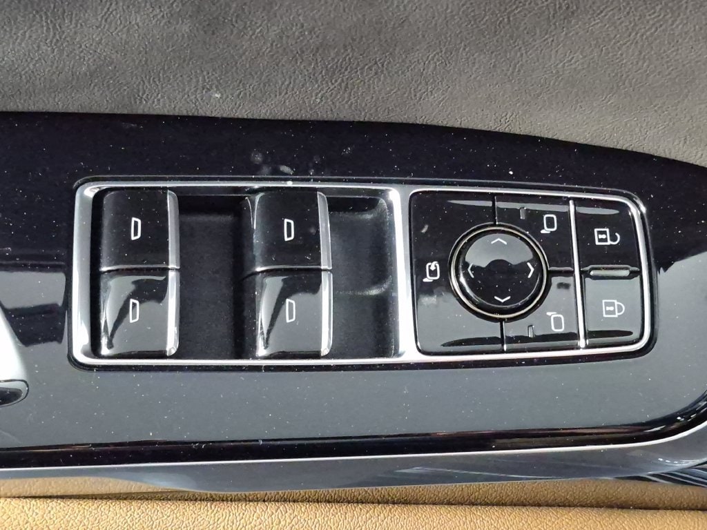 2026 Cadillac Escalade Luxury - Photo 16
