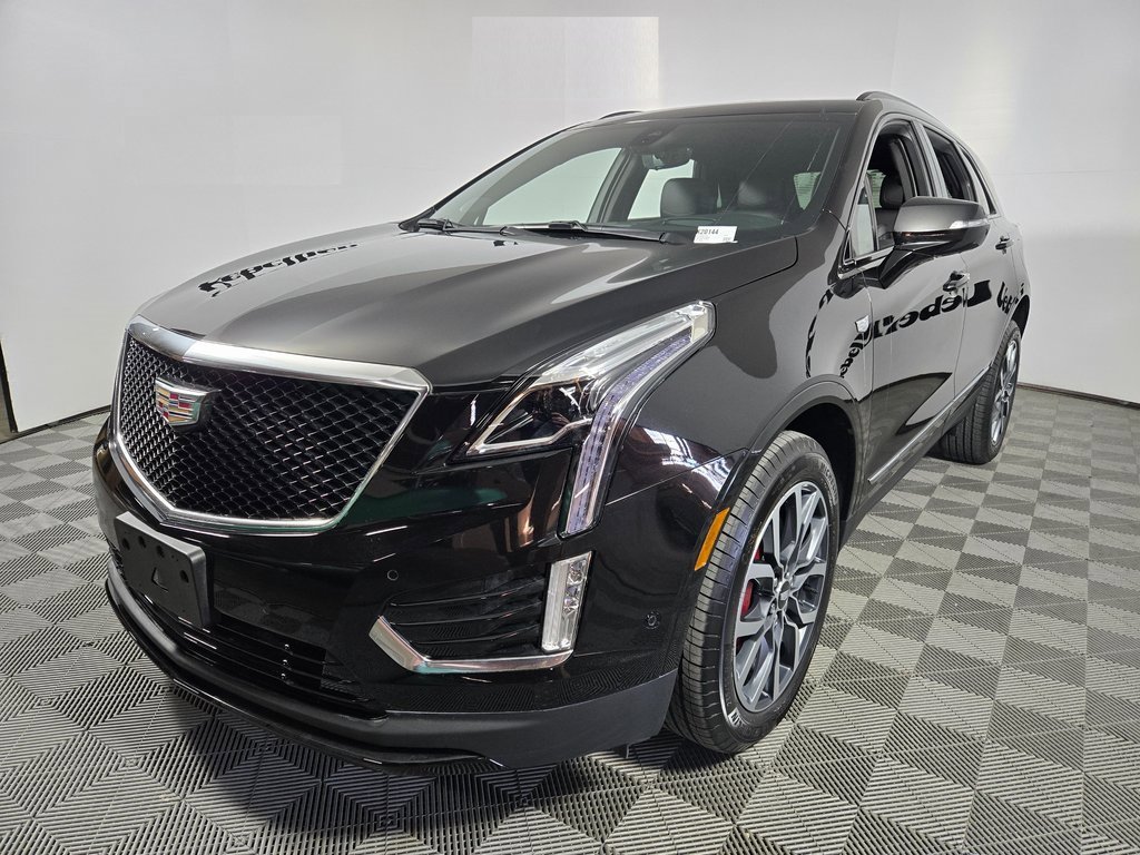 2025 Cadillac XT5 Sport photo 3