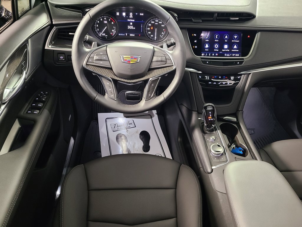 2024 Cadillac XT5 Sport photo 2