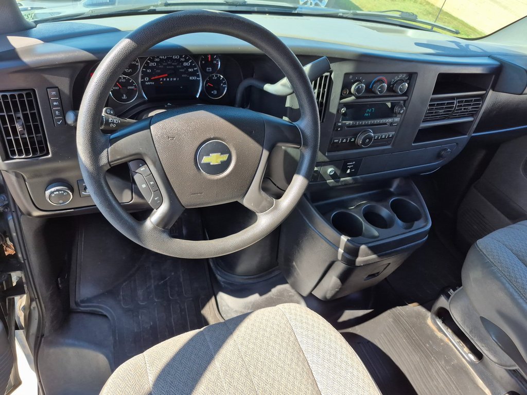 2014 Chevrolet Express Passenger 3500 LT photo 2
