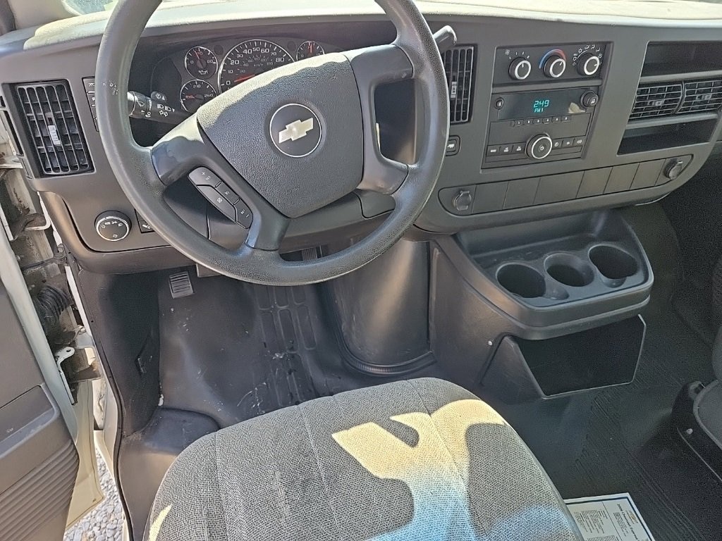 Used 2008 Chevrolet Express Cutaway 3500 C6Y SRW/C7A DRW/C4M SRW Cutaway Van