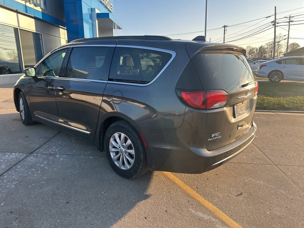 Used 2017 Chrysler Pacifica Touring-L