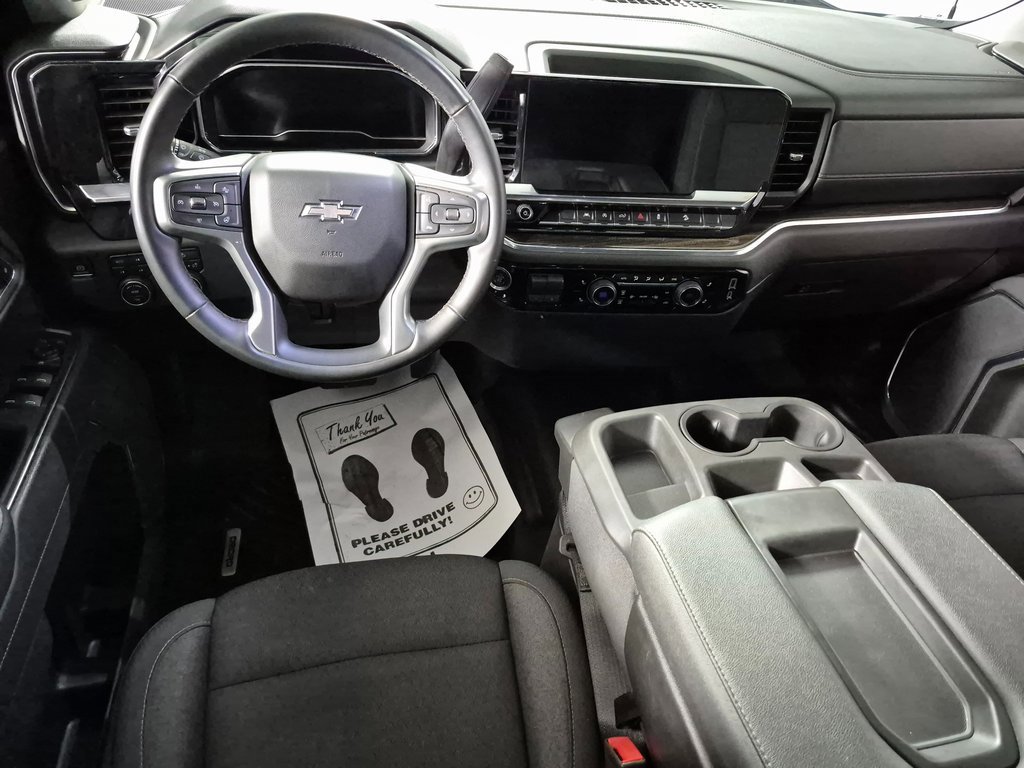 2023 Chevrolet Silverado 1500 RST photo 2