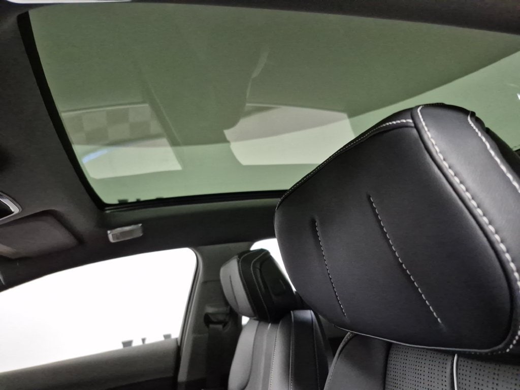 2027 Cadillac OPTIQ Premium Luxury - Photo 23
