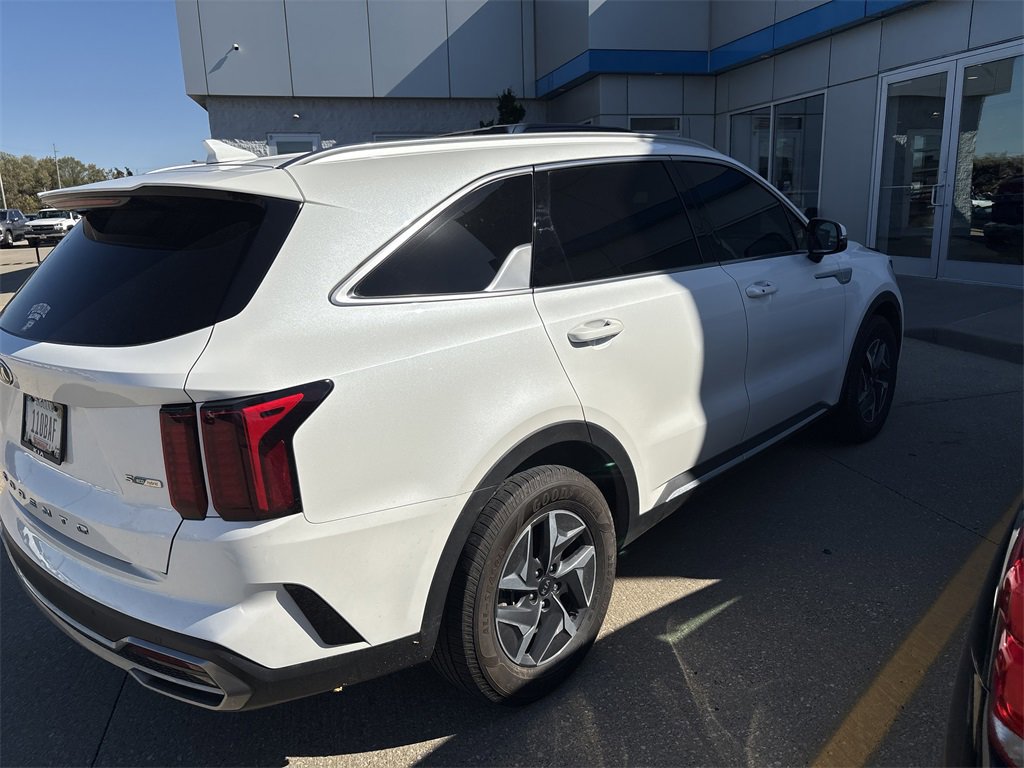 2021 Kia Sorento Hybrid S photo 2