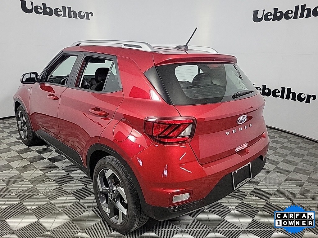 Used 2024 Hyundai Venue SEL SUV