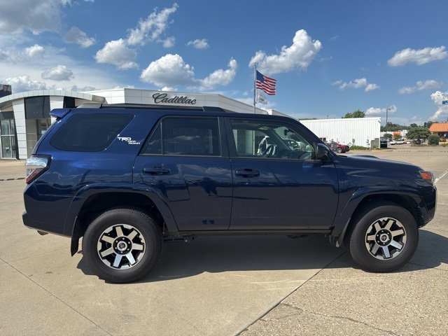 2024 Toyota 4Runner TRD Off-Road photo 3