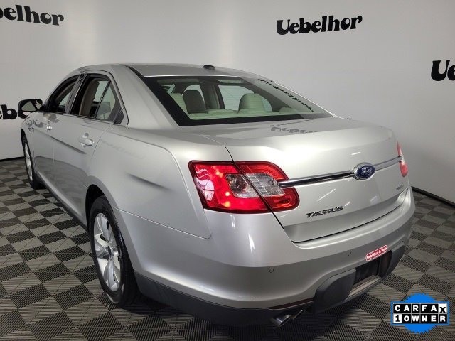 2011 Ford Taurus SEL photo 4