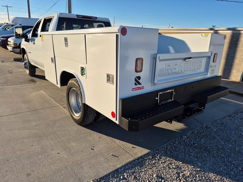 New 2025 Chevrolet Silverado 3500 HD Chassis Work Truck Truck Crew Cab