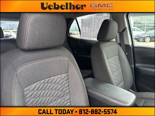 2019 Chevrolet Equinox LT photo 4