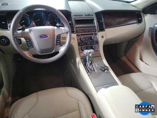 2011 Ford Taurus SEL photo 2