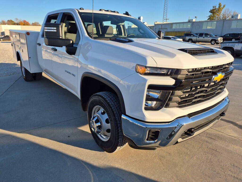 New 2025 Chevrolet Silverado 3500 HD Chassis Work Truck Truck Crew Cab
