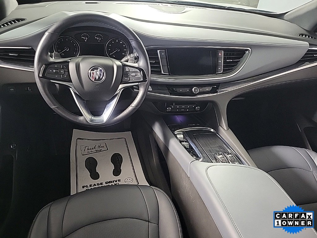 2022 Buick Enclave Essence photo 2