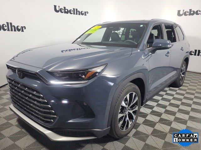 2024 Toyota Highlander Hybrid Limited photo 3