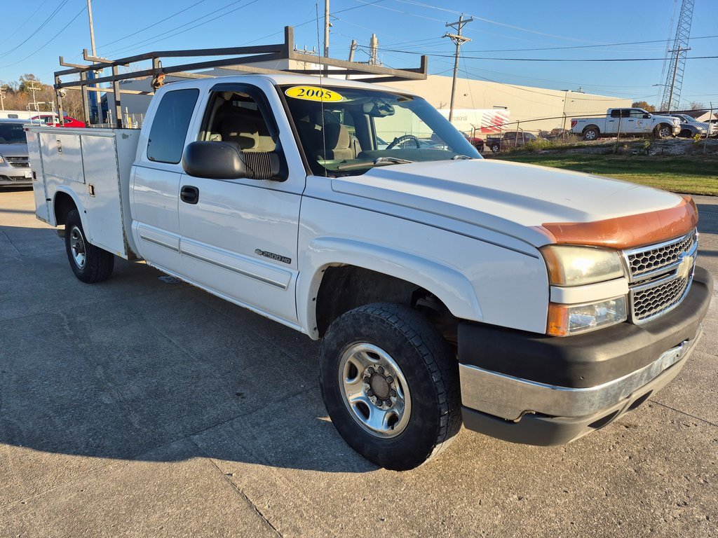 2005 Chevrolet Silverado 2500HD LS's photo