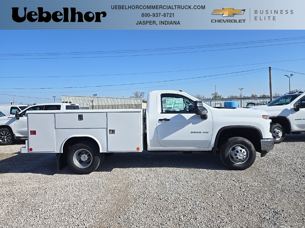 Chevrolet Silverado 3500HD Chassis