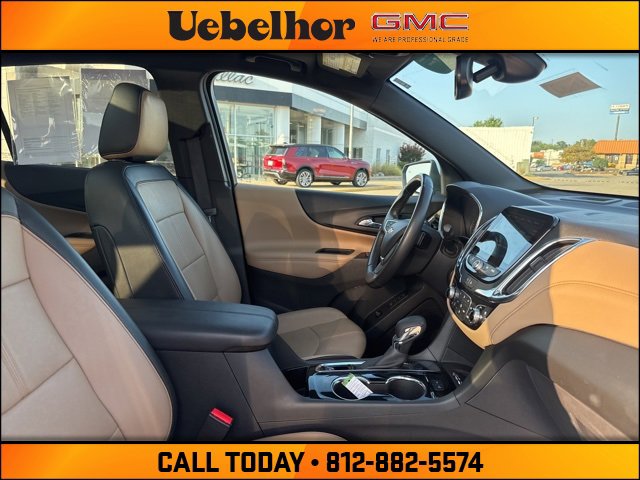 2022 Chevrolet Equinox Premier photo 2