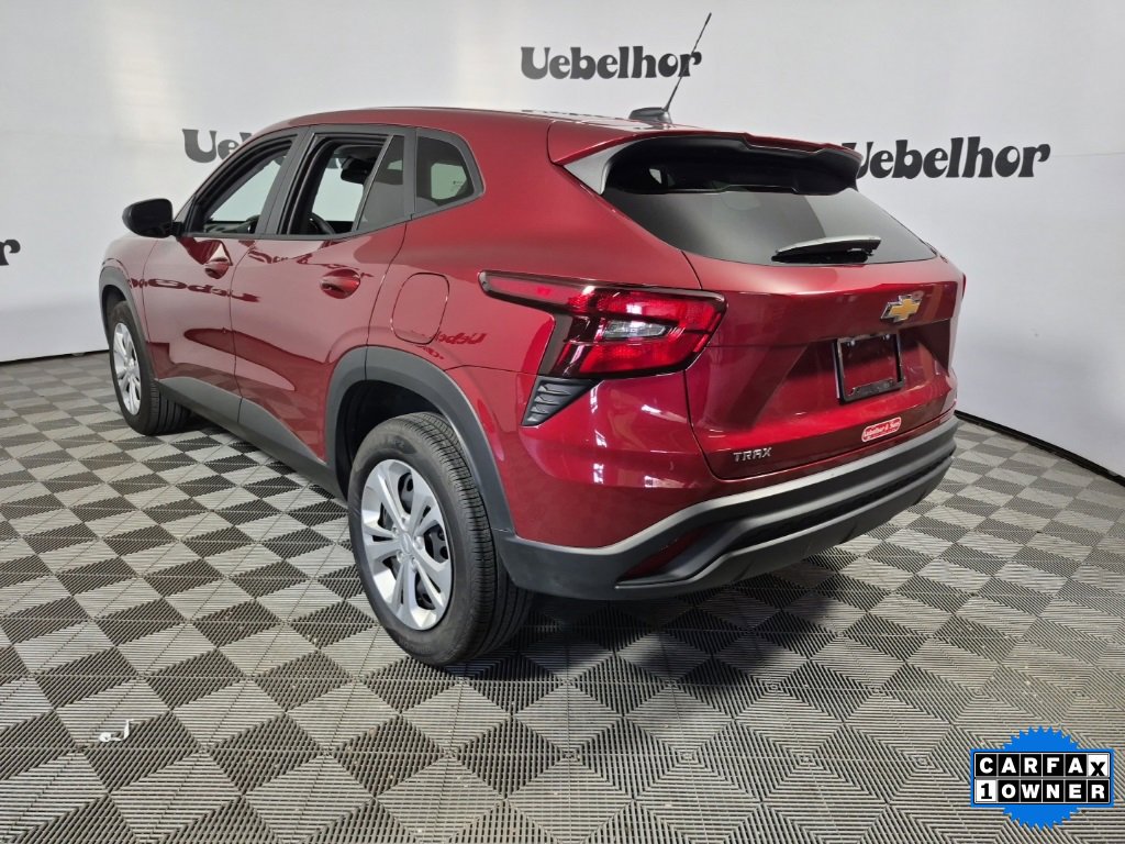 2025 Chevrolet Trax LS photo 3