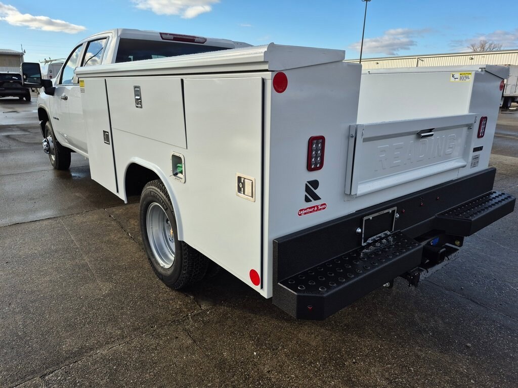 New 2025 Chevrolet Silverado 3500 HD Chassis Work Truck Truck Crew Cab