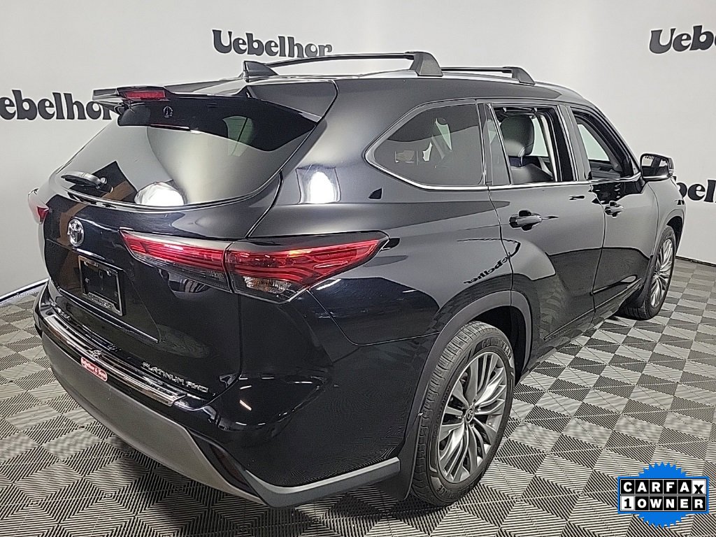 2021 Toyota Highlander Platinum photo 3