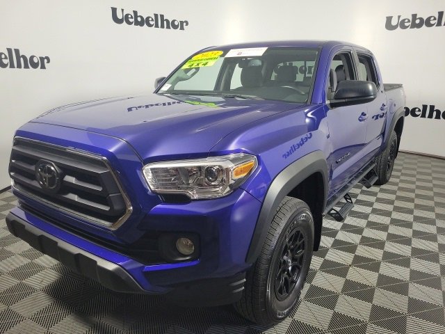 2023 Toyota Tacoma SR5 Double Cab V6 photo 3