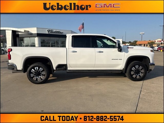 2025 Chevrolet Silverado 2500HD LTZ photo 3